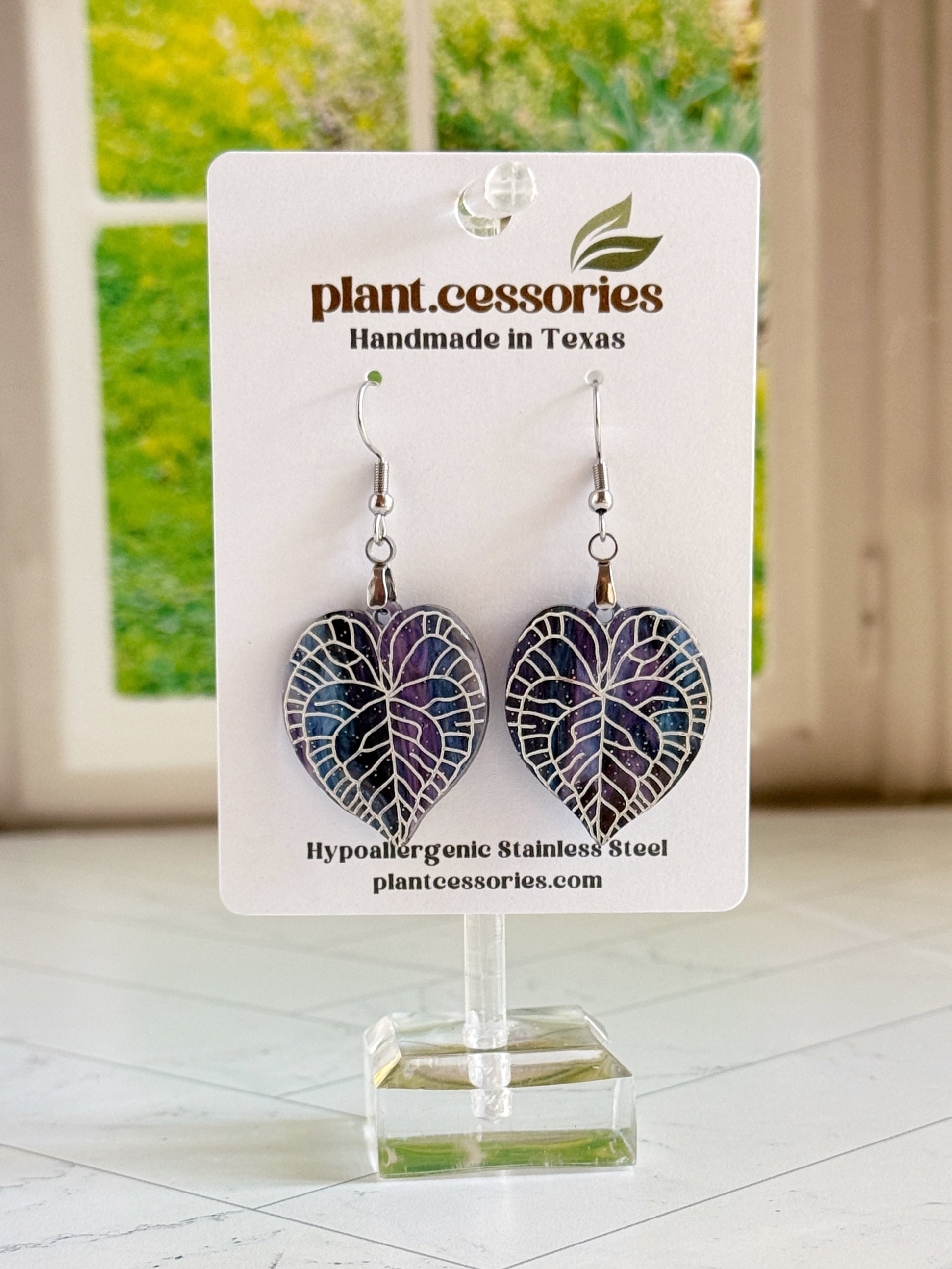 Galaxy Purple Anthurium Clarinervium Earrings – Plantcessories