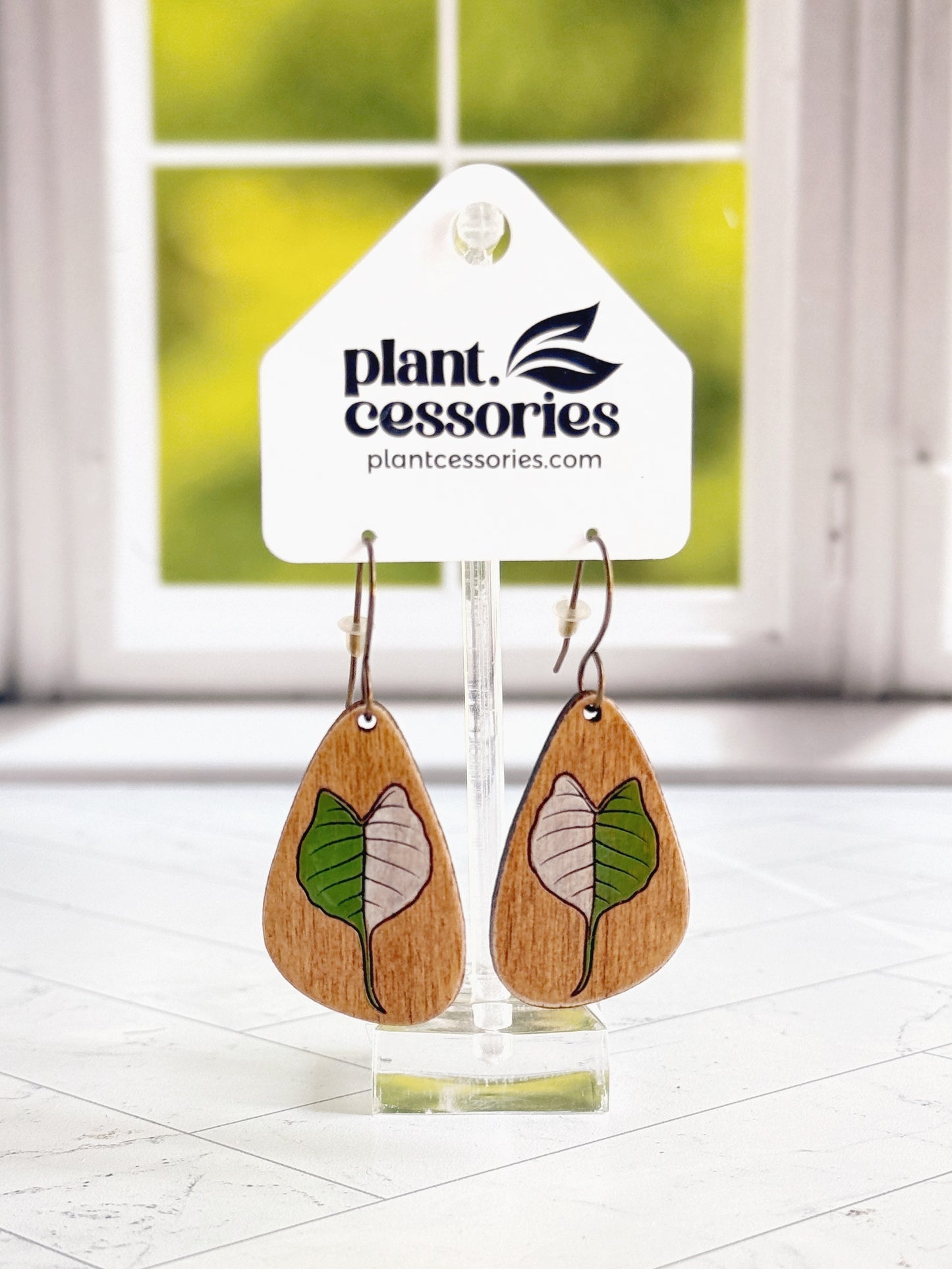 Alocasia Stingray Albo Wood Teardrop Earrings